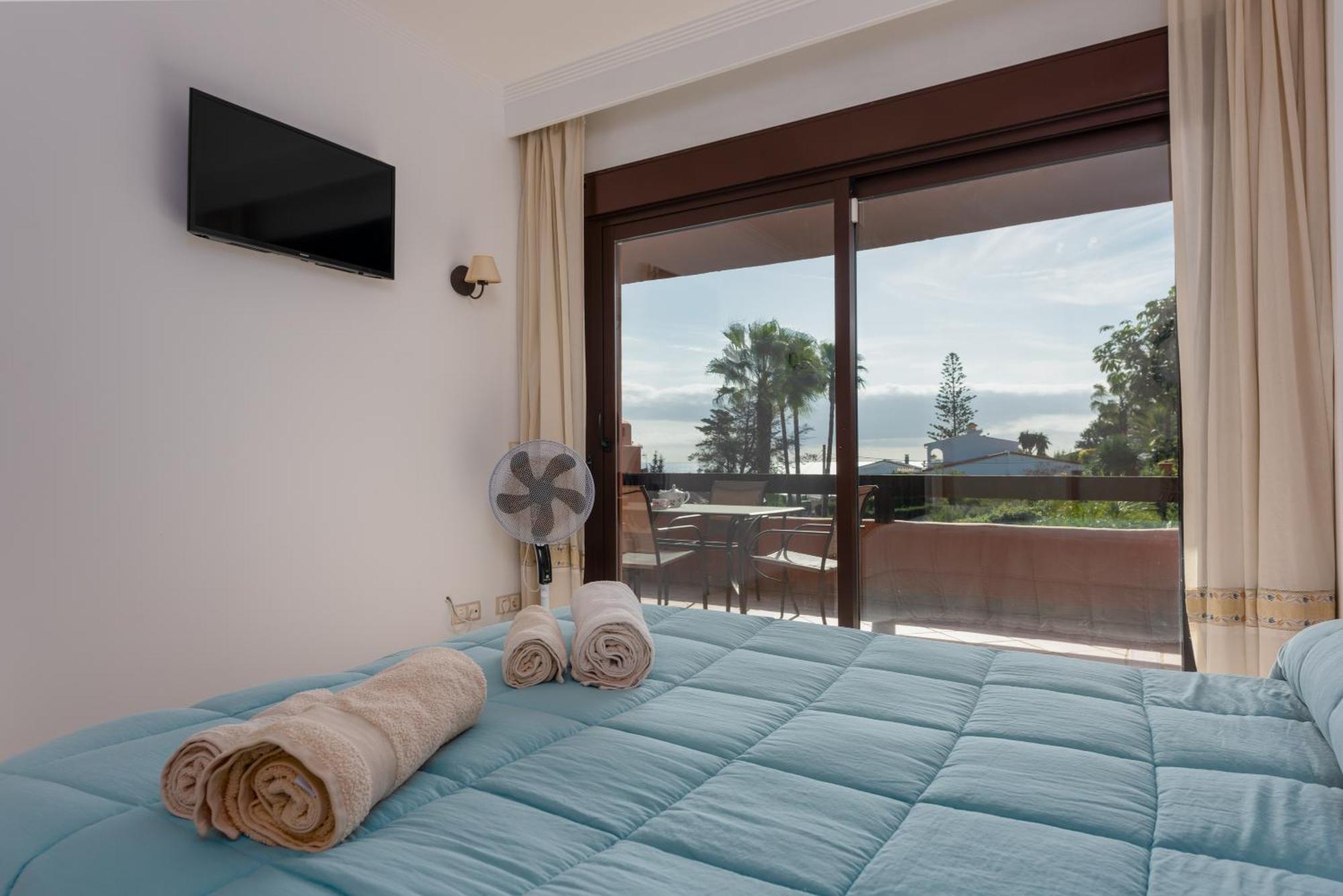 Apartamento Con Piscina - Эстепона Экстерьер фото